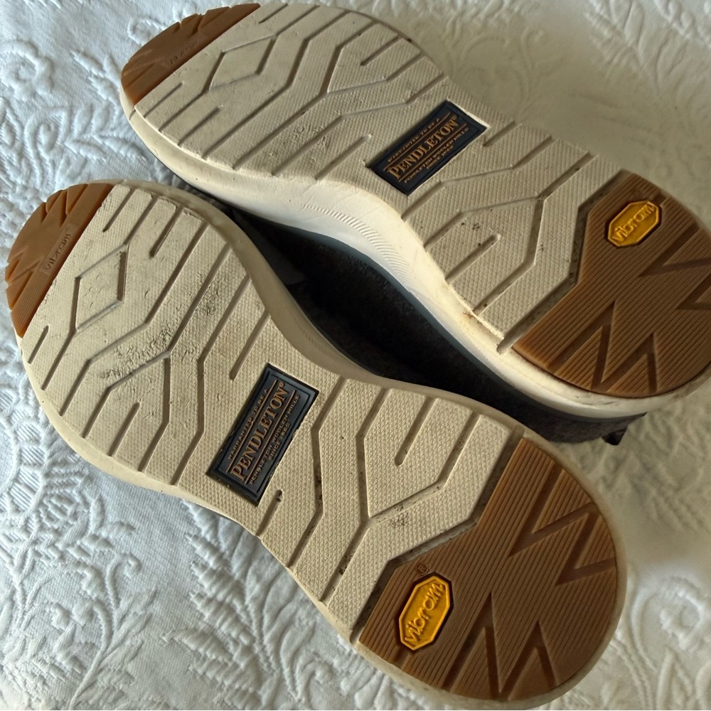 Pendleton Gray Wool Sneakers. Size 9 - image 6
